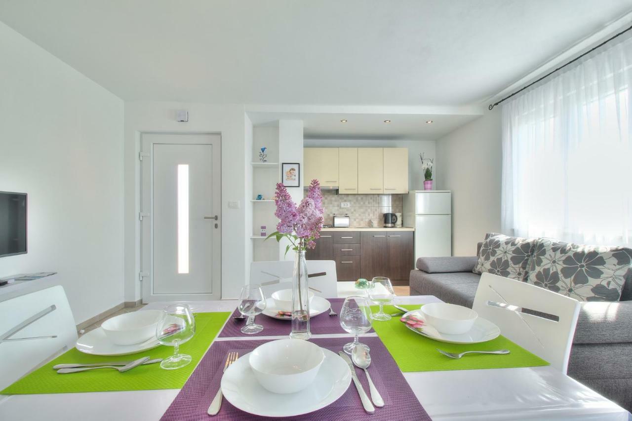 Apartments Antunovic Umag Extérieur photo